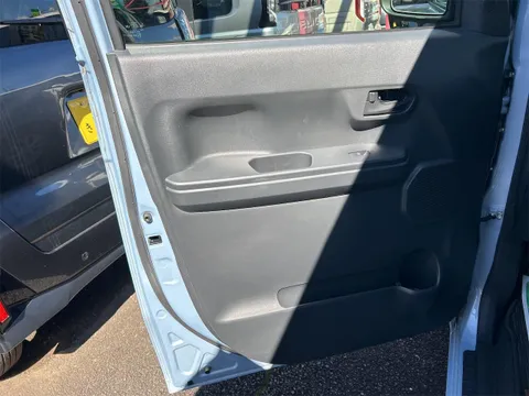 Toyota Pixis Mega