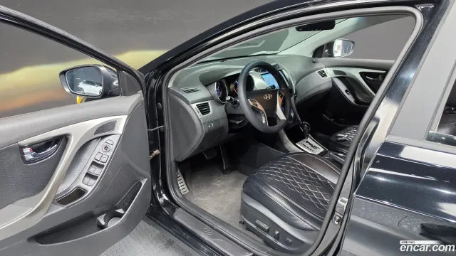 Hyundai Elantra (Avante)