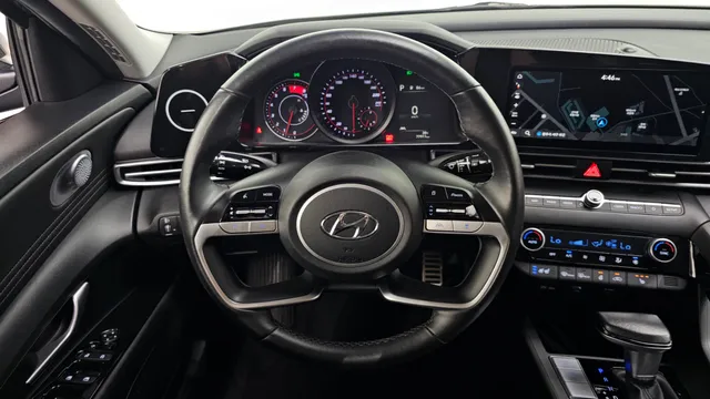 Hyundai Elantra (Avante)