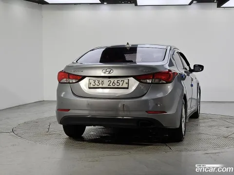 Hyundai Elantra (Avante)