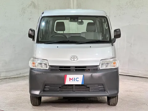 Toyota TownAce Van