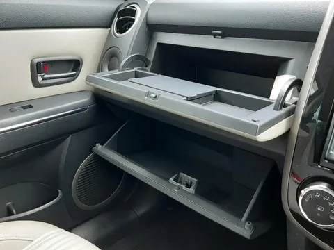 Mazda Verisa