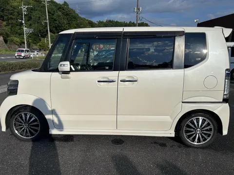 Honda N-BOX Plus Custom