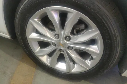 Chevrolet Malibu XL