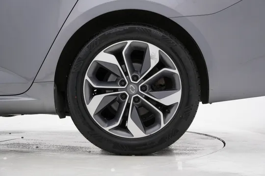 Renault Talisman (SM6)
