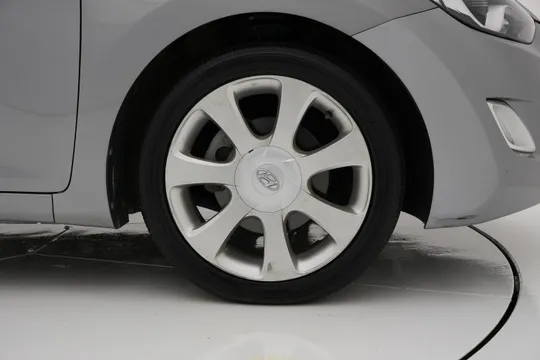 Hyundai Elantra (Avante)