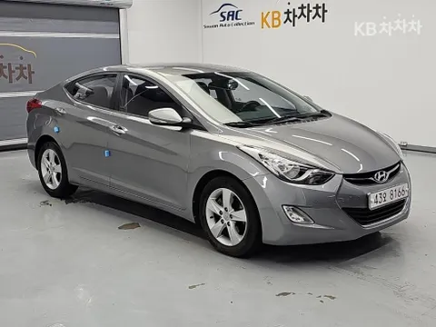 Hyundai Elantra (Avante)
