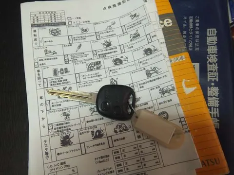 Daihatsu Mira Gino