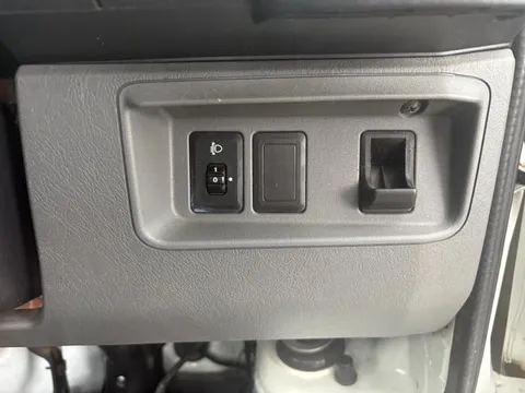 Mitsubishi Minicab Truck