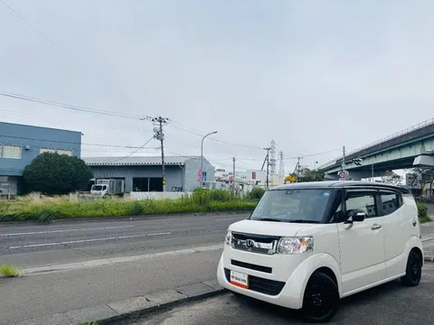Honda N-BOX Slash