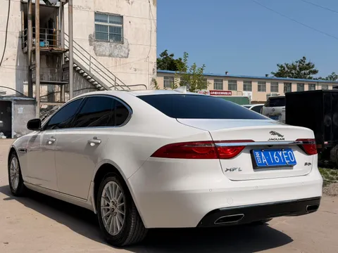 Jaguar XFL
