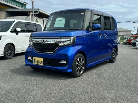 Honda N-BOX Custom