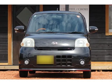 Daihatsu Esse