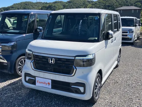 Honda N-BOX Custom