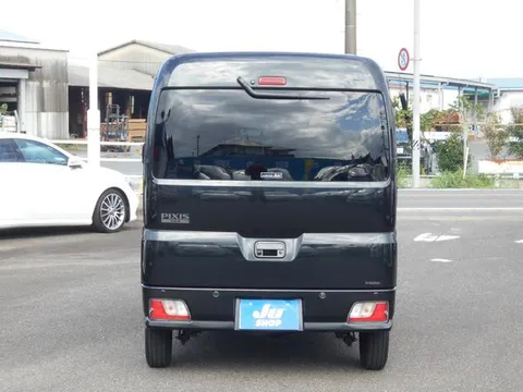 Toyota Pixis Van