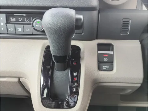 Honda N-BOX Joy