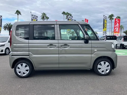 Suzuki Spacia