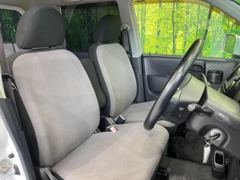 Nissan Otti