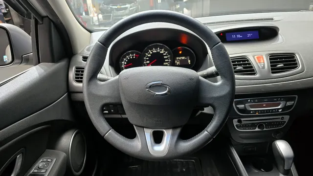 Renault SM3