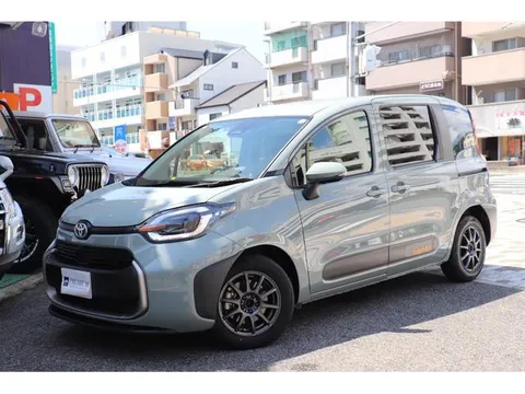 Toyota Sienta
