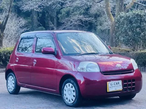 Daihatsu Esse