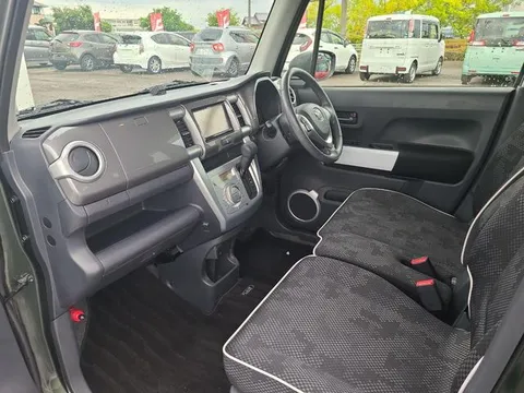Mazda Flair Crossover