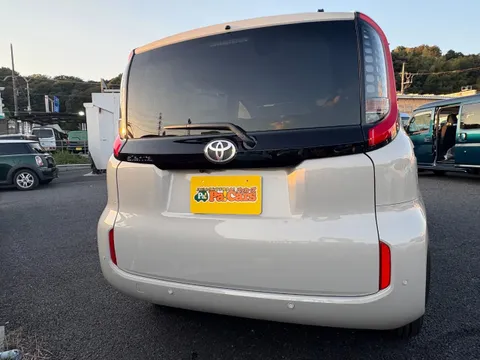 Toyota Sienta