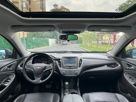 Chevrolet Malibu XL