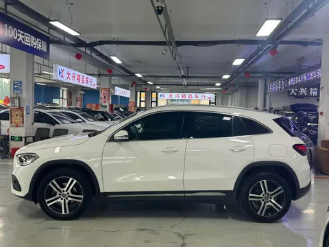 Mercedes-Benz Mercedes-Benz GLA