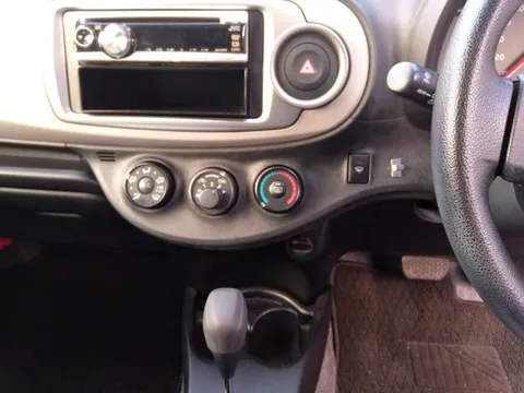 Toyota Yaris (Vitz)