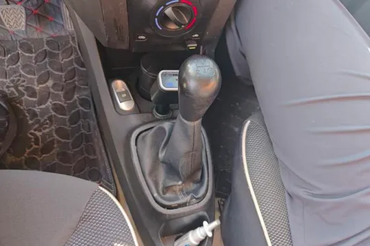 BYD F0
