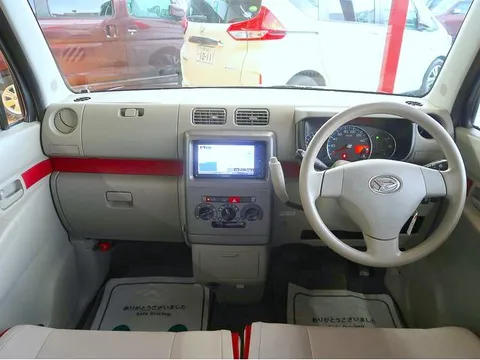 Daihatsu Move Conte