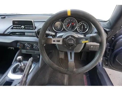 Mazda MX-5 (Roadster)