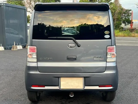 Daihatsu Move Conte