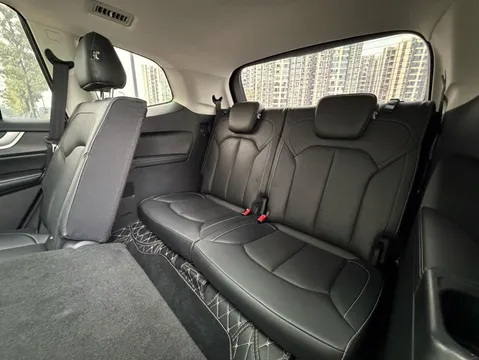 Roewe RX8