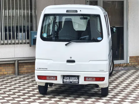 Mitsubishi Minicab Van