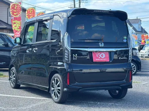 Honda N-BOX Custom