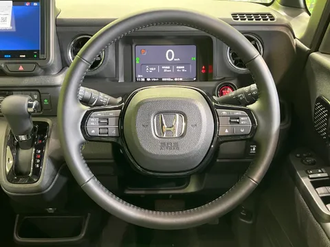 Honda N-BOX Custom