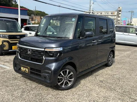 Honda N-BOX Custom
