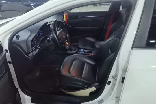Hyundai Elantra (6th Generation / Lingdong)