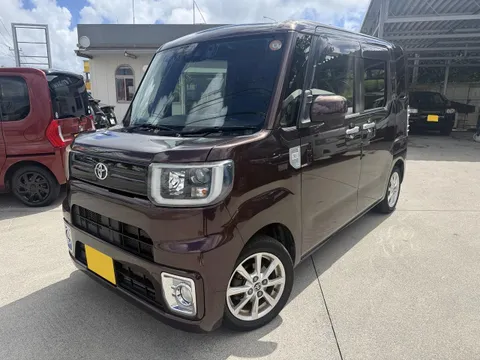 Toyota Pixis Mega