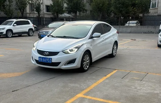 Hyundai Elantra (Avante)