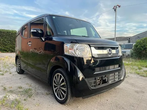 Honda N-BOX Slash