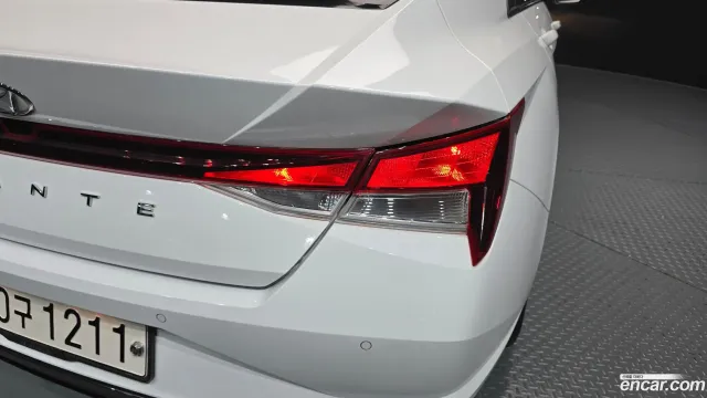 Hyundai Elantra (Avante)