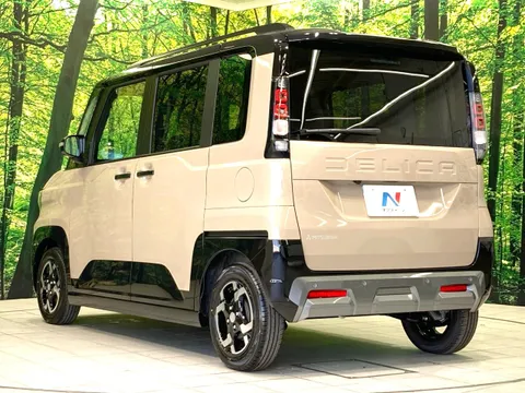 Mitsubishi Delica Mini