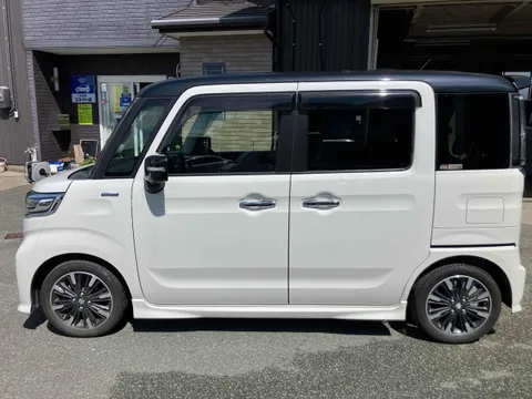 Suzuki Spacia Custom