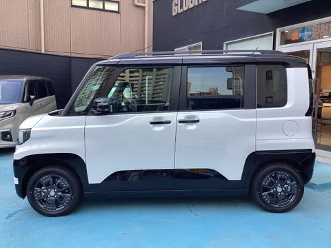 Mitsubishi Delica Mini