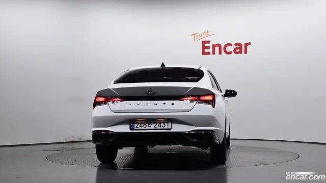 Hyundai Elantra (Avante)