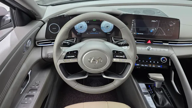Hyundai Elantra (Avante)