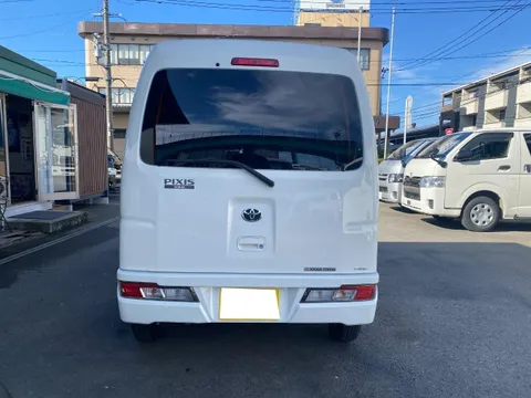 Toyota Pixis Van